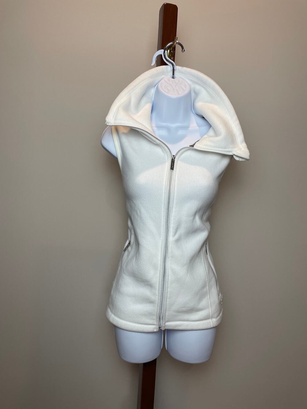 Calvin Klein Performance Vest Size M White Fleece Zip Front New Without Tag